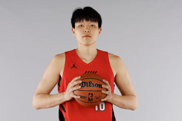 西蒙尼盛赞阿尔瓦雷斯，马竞欲以其为核心建队