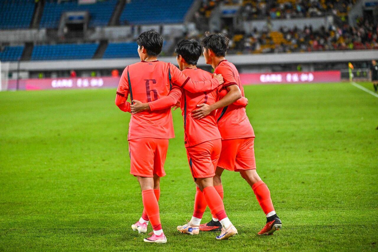 乌法115k欧元买断阿加波夫，结束租借正式加盟