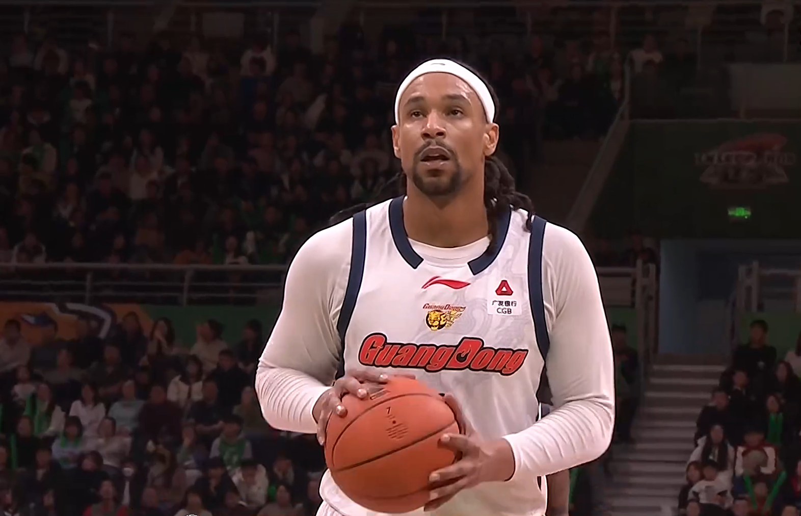 ESPN：马刺大概率留下福克斯