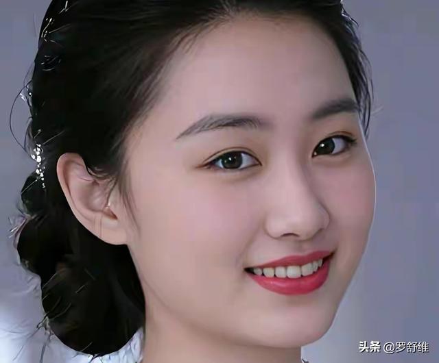火箭两年合同签下签湖人后场大闸，他们并没有使用全额中产特例？