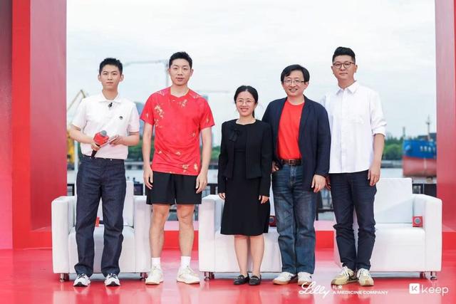 布伦森当选FMVP 尼克斯53年首冠
