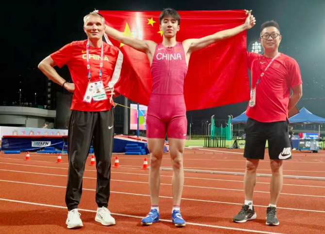 尼克斯时隔53年重夺NBA总冠军